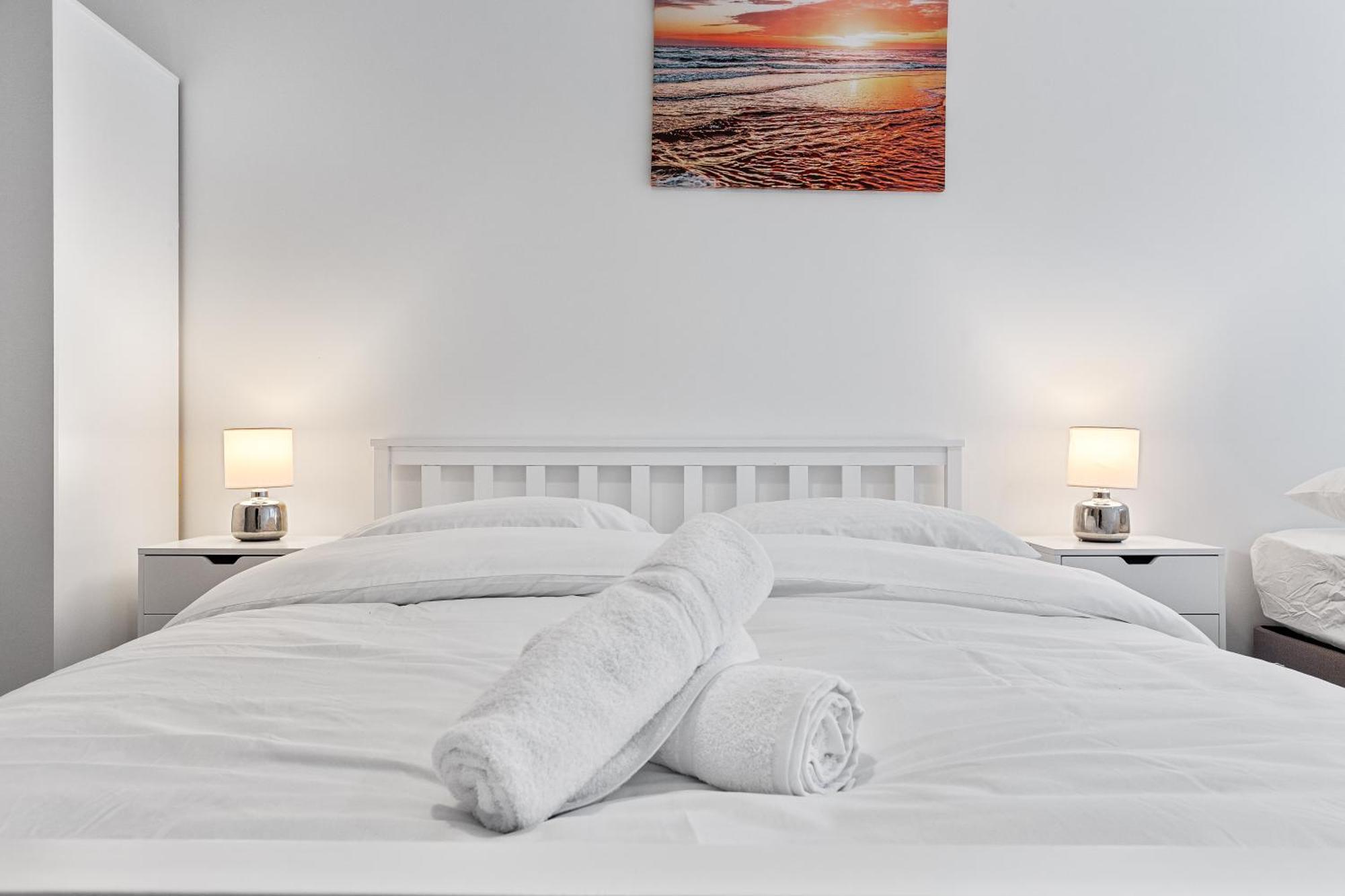 Spacious Sleep 14 1 Min From Tooting Station Mr3 * Londra