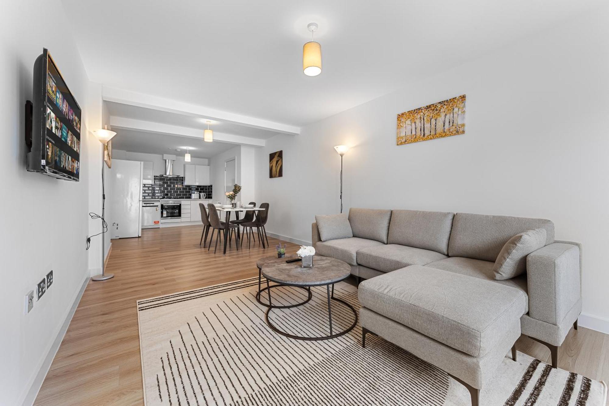 Spacious Sleep 14 1 Min From Tooting Station Mr3 * Londra
